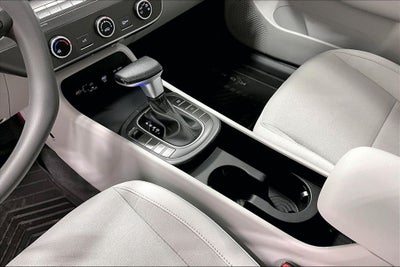 2026 Hyundai Kona SE