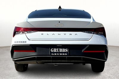 2025 Hyundai Elantra SE